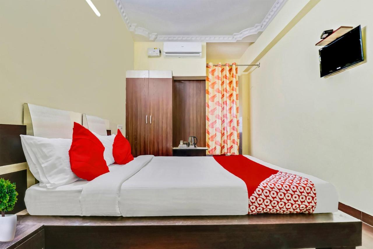 Oyo J P Palace Hotel Dod Ballāpur Exterior foto